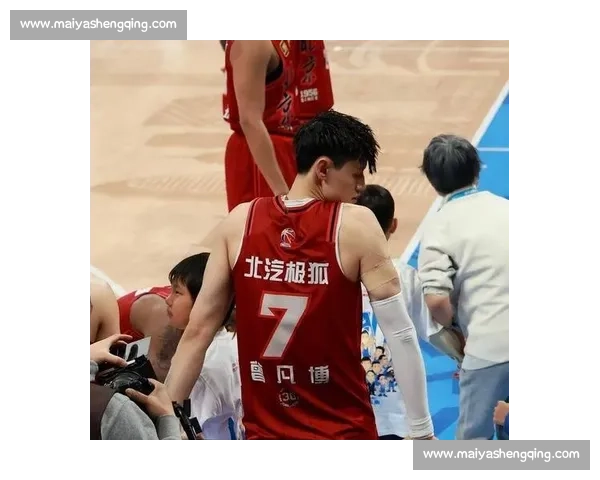 名记曝曾凡博签约篮网!中国新星官宣冲击 NBA,合同细节与伤病隐情全解析 名记曝曾凡博签约篮网!中国新星官宣冲击 NBA,合同细节与伤病隐情全解析