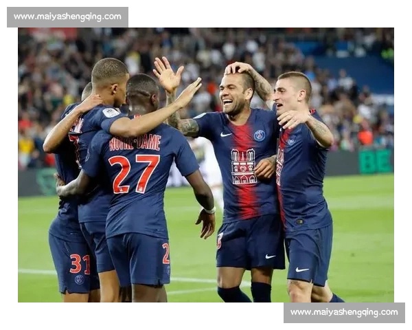 巴黎圣日耳曼迎战斯特拉斯堡争夺法甲关键三分焦点之战前哨强强对决